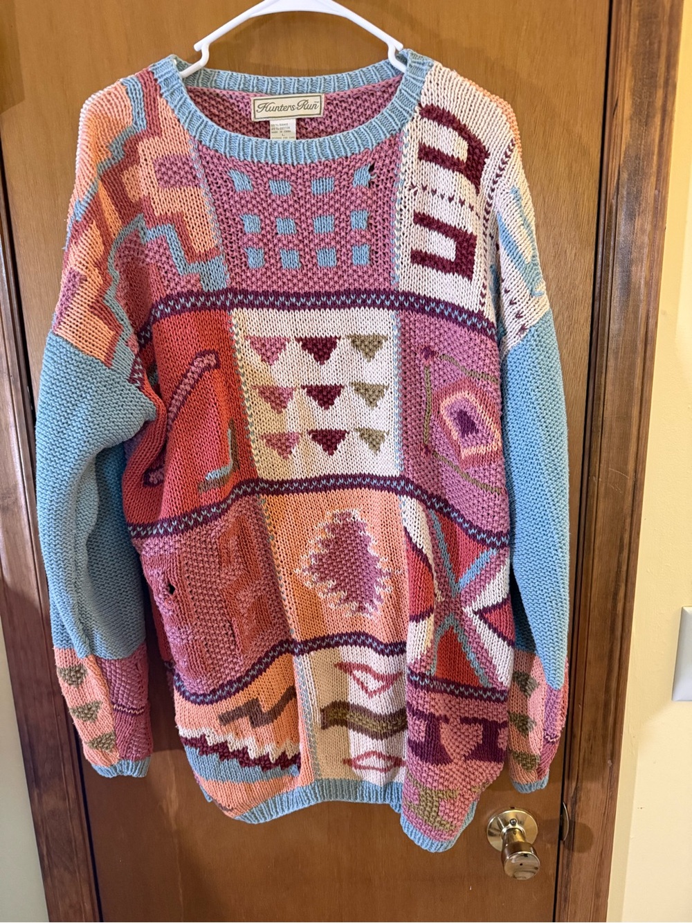 Hunters Run Multicolor Geometric Crewneck Sweater - Pink & Blue & Cream